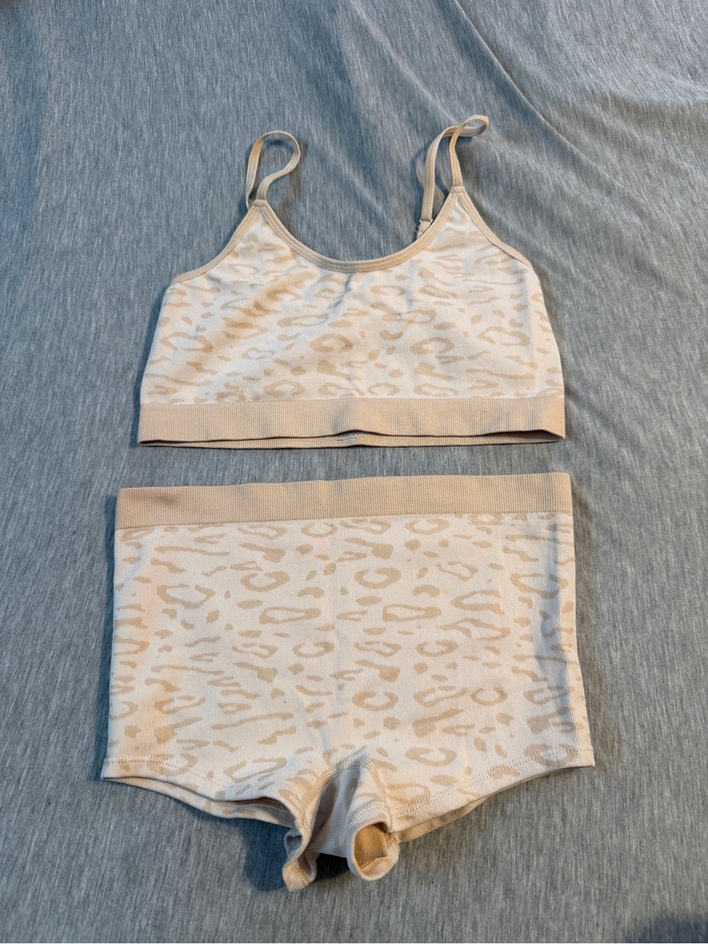 Seamless Leopard-Print Bralette & High-Waist Boyshort Set in Beige